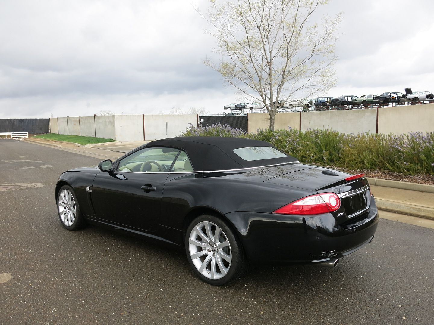 Purchase used 2009 Jaguar xk convertible damaged wrecked rebuildable
